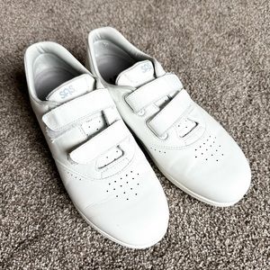 SAS Me Too EZ Strap Shoes Womens Size 7.5 N